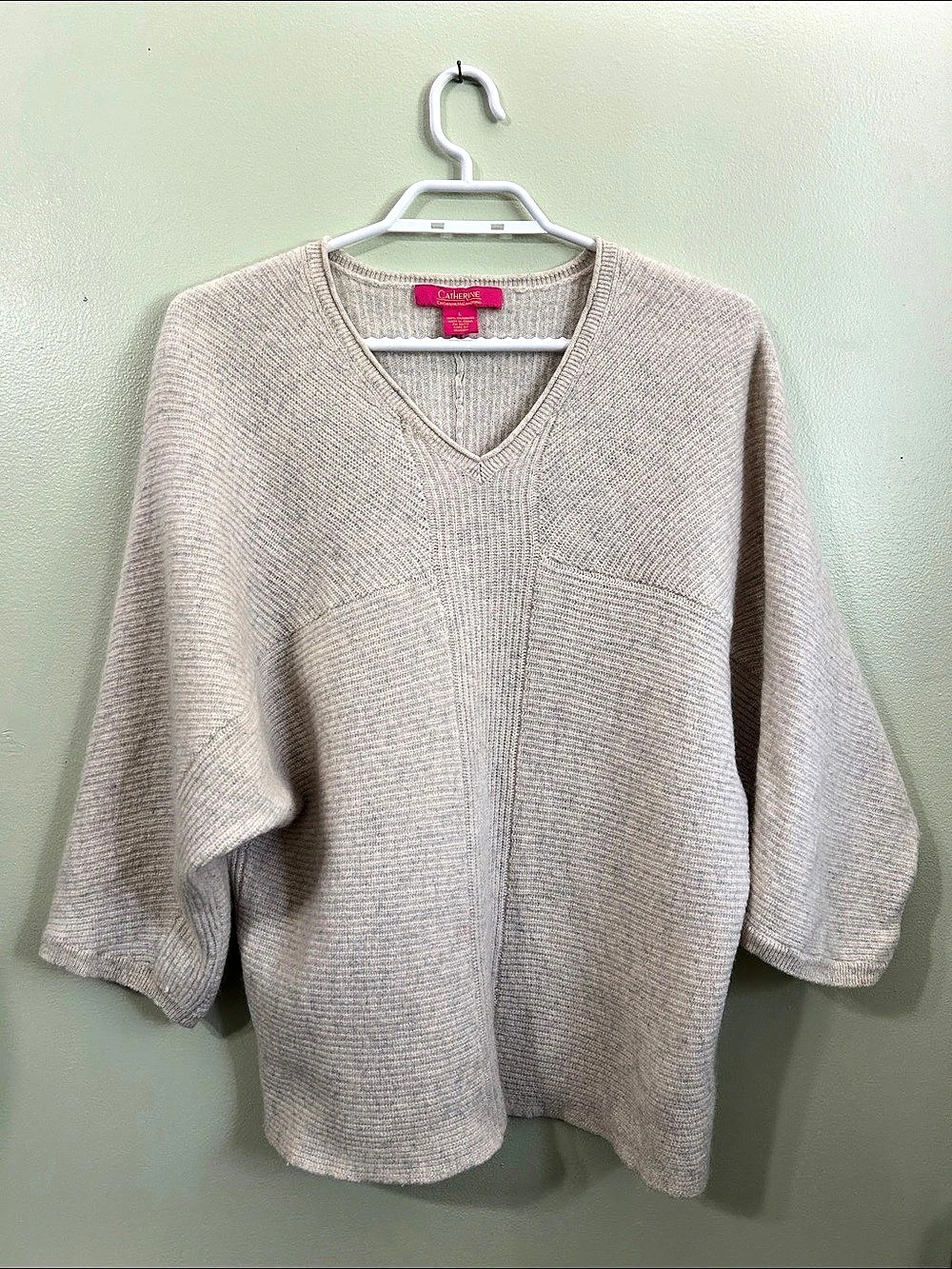 Catherine Malandrino 100% Cashmere Ribbed V-Neck Dolman Sweater Beige L
